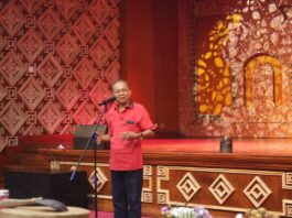 Gubernur Bali Wayan Koster dalam forum bersama insan pers Bali